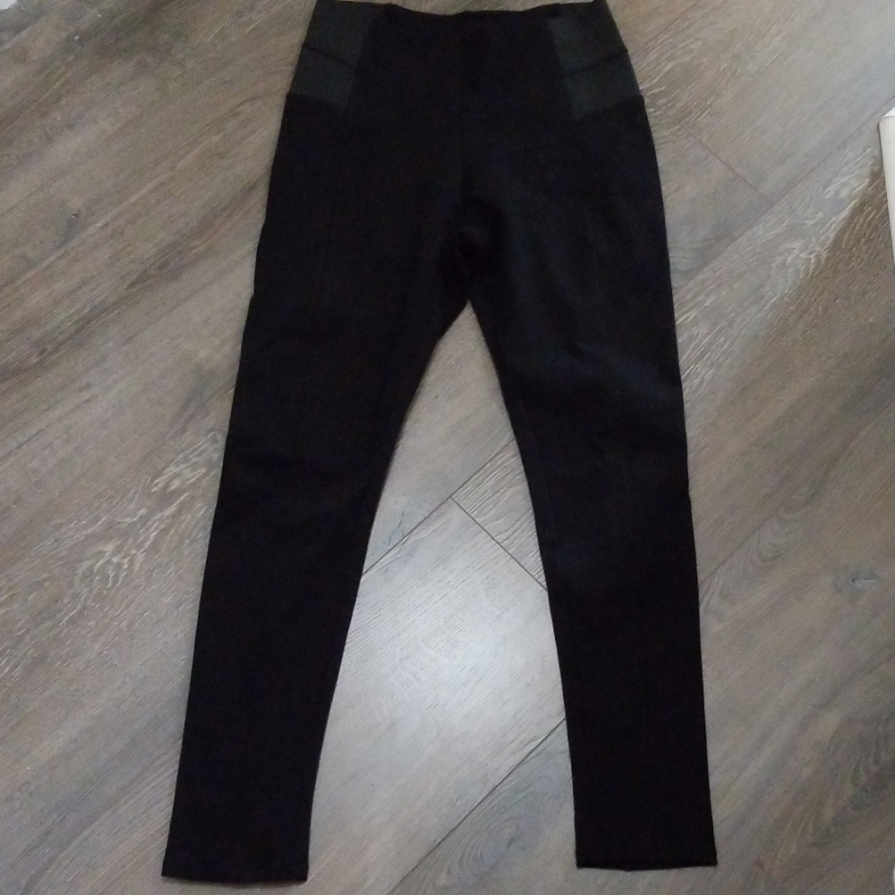 Guess black leggings size M